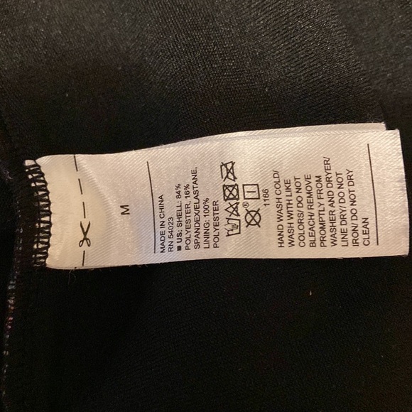 BEAUTIFUL TROPICAL ONE PIECE BATHING SUIT - Picture 3 of 4